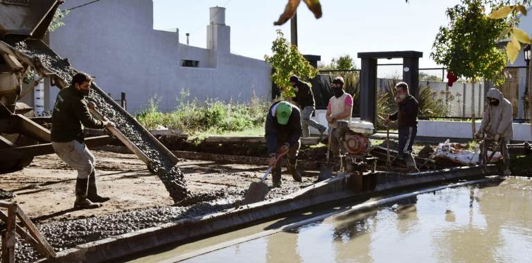 Obras de pavimento y trabajo del sector obrador