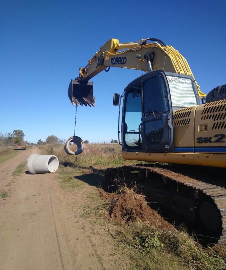 Siguen los trabajos en los caminos rurales