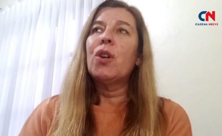 Leonor Capriroli: ‘Las Escuelas Abiertas permiten que alumnos puedan consultar a sus docentes y retirar libros o material para sus tareas