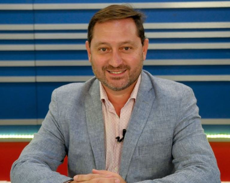 El intendente de Lincoln fue internado en Junín por ...