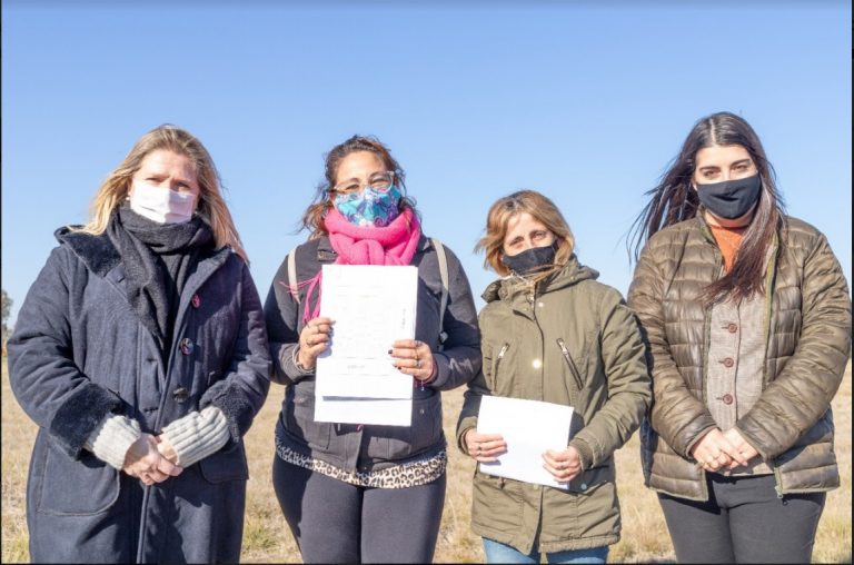 En Pasteur tomaron posesión los propietarios de 70 lotes