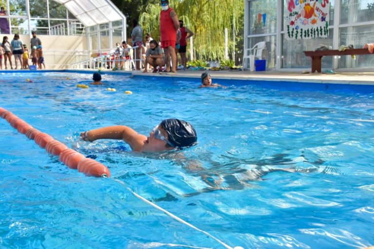 En Pehuajó se abre la inscripción a natación para niños