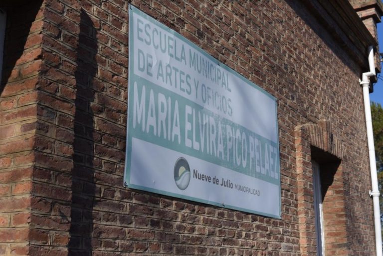 Mariano Barroso inauguró en Dudignac obras en la Escuela de Artes y Oficios