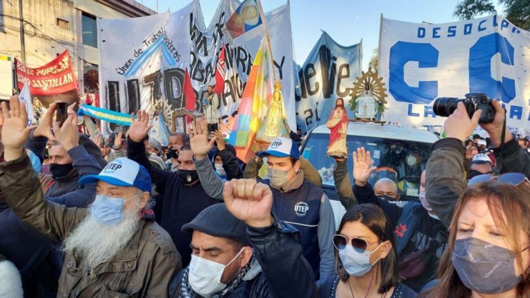 Sectores sociales reclamaron un salario universal y créditos para la economía popular