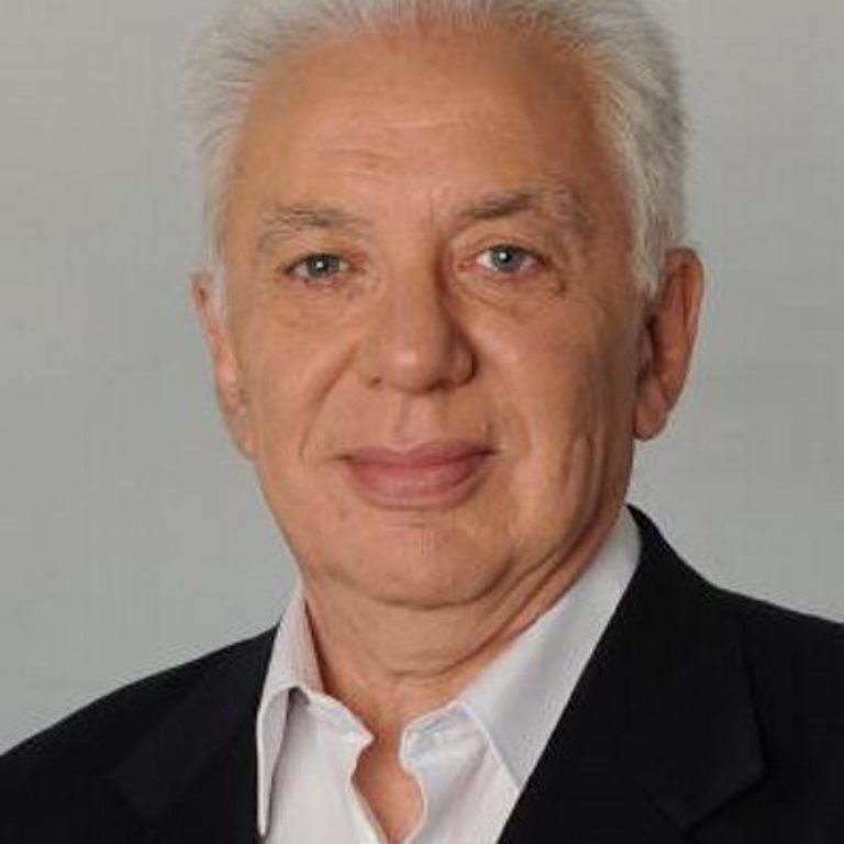 Jorge Altamira: ‘Defendemos los intereses de los trabajadores, por ser los que producen’