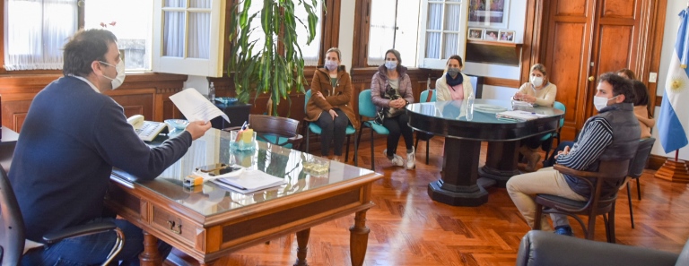 El intendente recibió a autoridades de “Nacimos Para Ti”