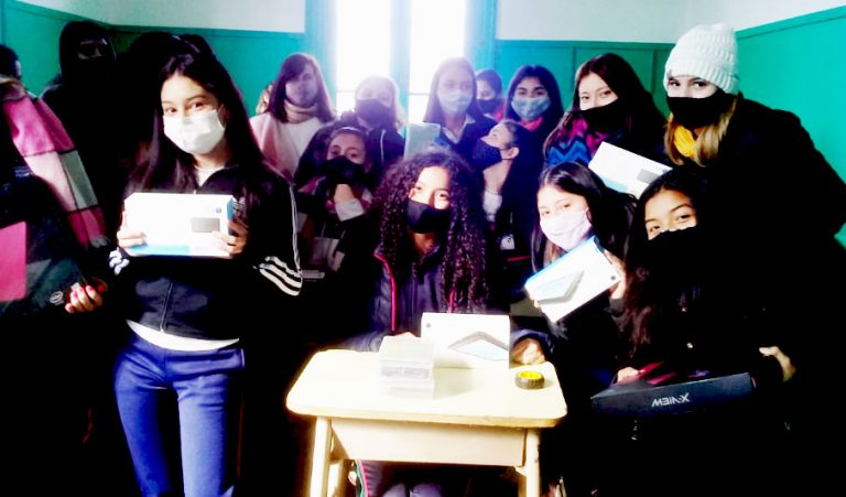 Más de 6.300 alumnos de CABA, estudiaron en pandemia con los programas “Aprender haciendo” y “Modelo Integral”