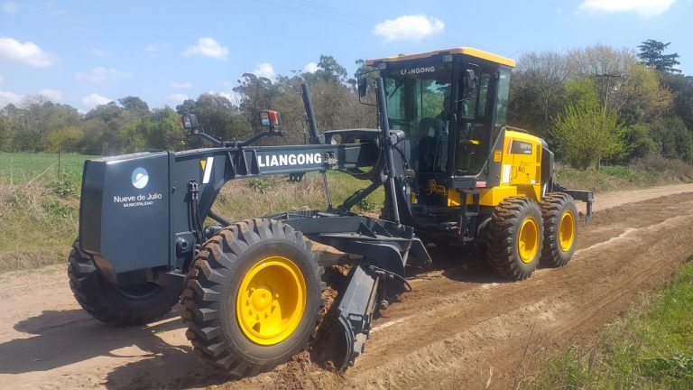 Nueva motoniveladora para Vialidad Rural