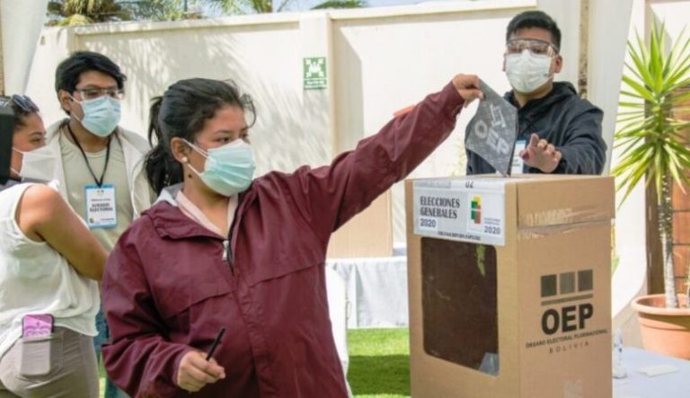 “En ningún caso el tipo de cierre del sobre va a anular el voto”