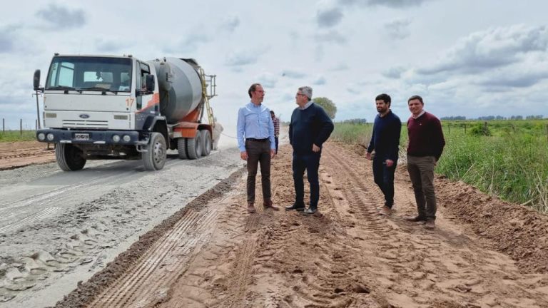 El ministro de Desarrollo Agrario visitó Carlos Casares y recorrió obras