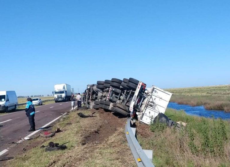 Cinco personas, entre ellos tres menores, es el saldo de un accidente vial en Ruta 5 km 413