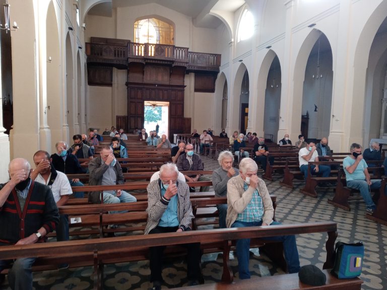 Más Madrugadores se unieron a los rezos presenciales en la catedral nuevejuliense