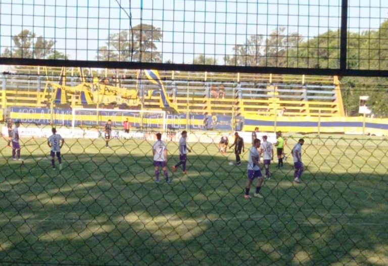 Goleó Once Tigres y quedó único puntero