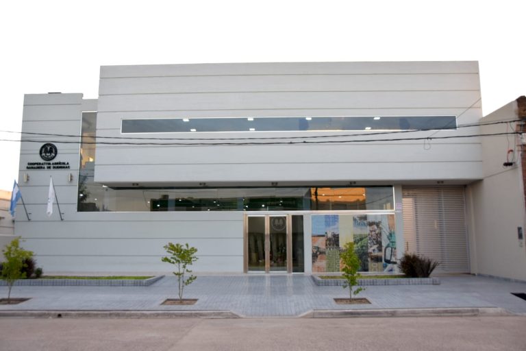 Inaugura nueva sede la Cooperativa Agrícola de Dudignac