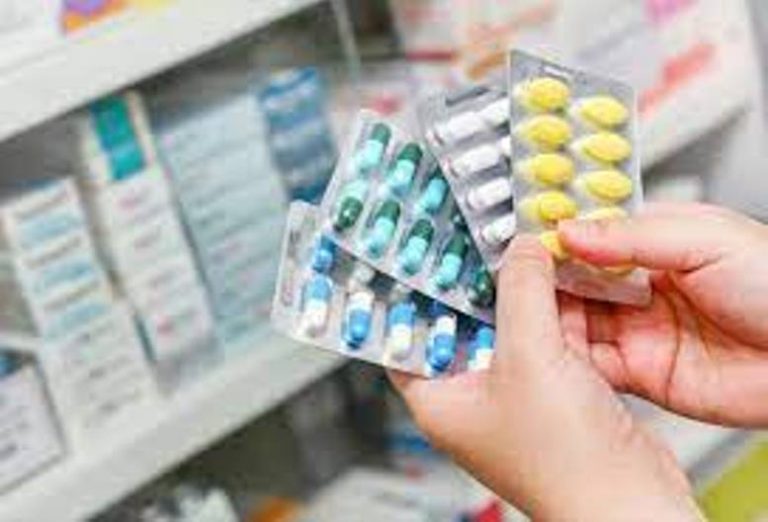 Veinticinco Asociaciones de Consumidores apoyan regular el precio de los medicamentos