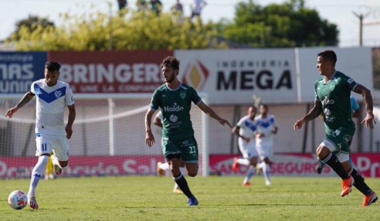El Fortín dejó a Sarmiento sin ‘Defensores’ y lo goleó