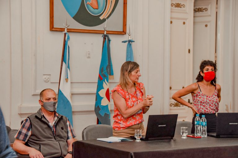 Se presentó un informe sobre el uso, aplicación e impacto ambiental de los agroquímicos