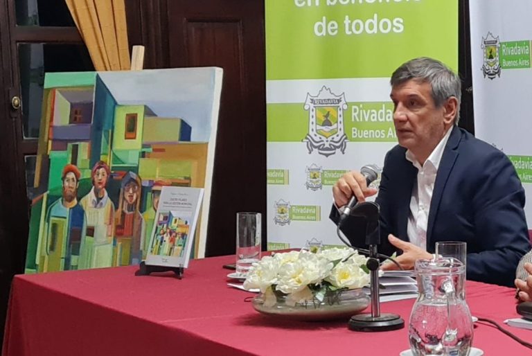 Sergio Buill presentó el libro ‘Cuatro pilares para la gestión municipal’