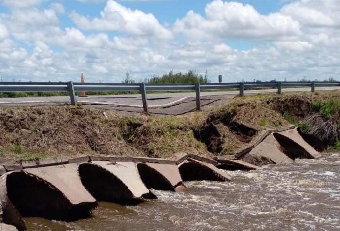 Está cortada la ruta 33 entre Trenque Lauquen y Fortín Olavarría