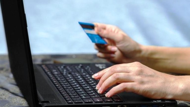 El Banco Nación financiará la compra de notebooks y celulares en 12 y 18 cuotas sin interés