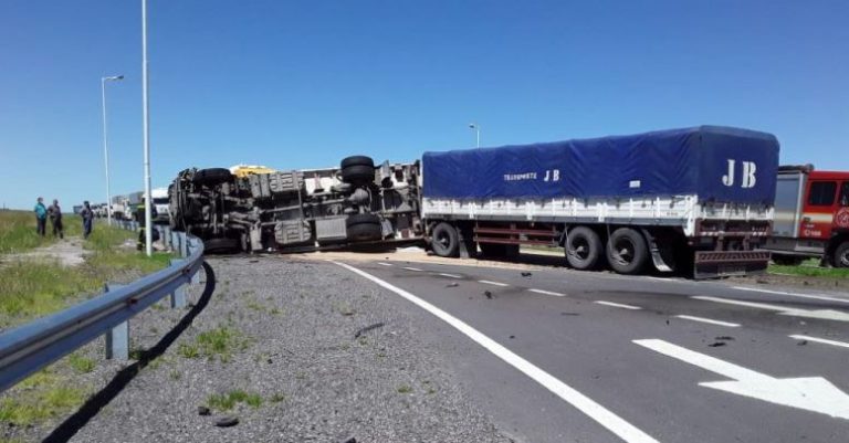 Cuatro personas fallecen en accidente vial en la ruta 33 cerca de Guaminí