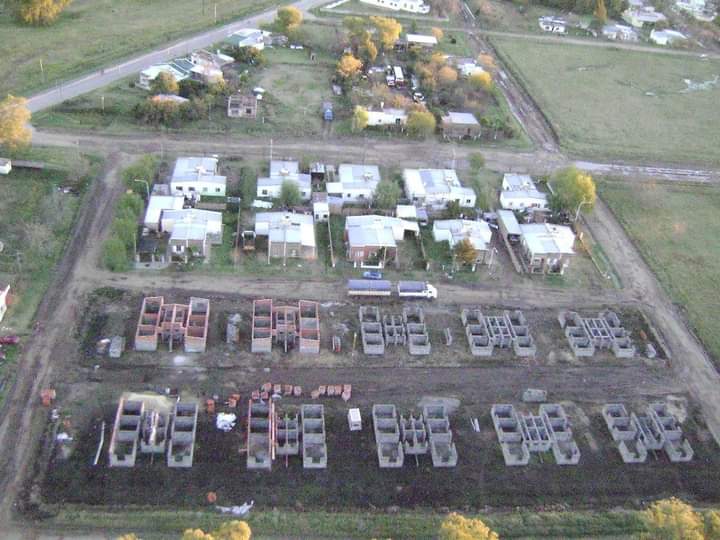 Unas 20 familias en Facundo Quiroga y otras 100 en Nueve de Julio aguardan recibir sus títulos de propiedad
