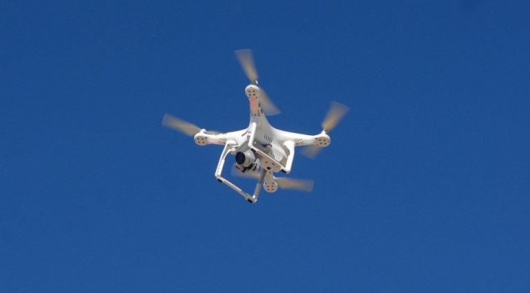 Axel Kicillof firmó en China un acuerdo para usar aeronaves de imágenes en el patrullaje rural
