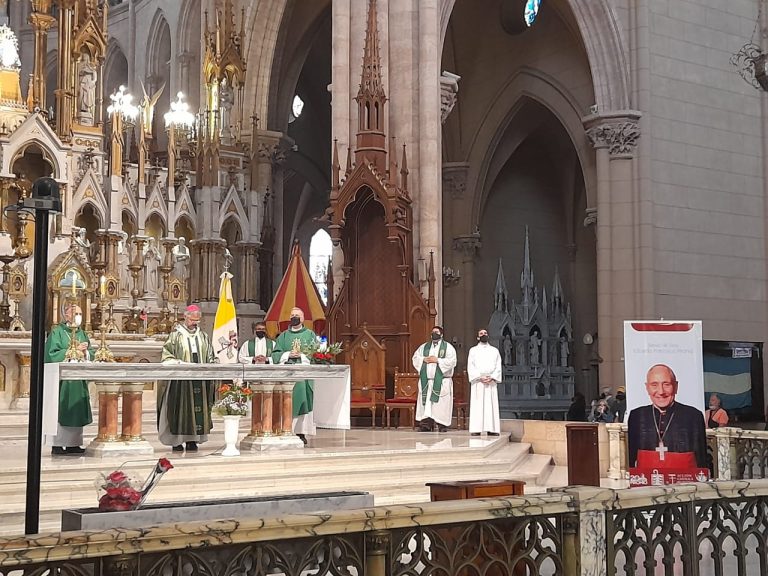 Misa en la Basílica de Luján por el cardenal Pironio