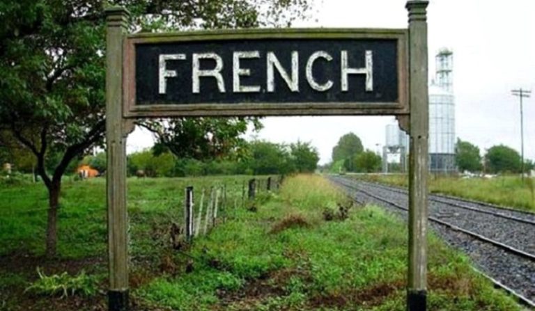 Se realizan tareas de reparación en la red de agua en French