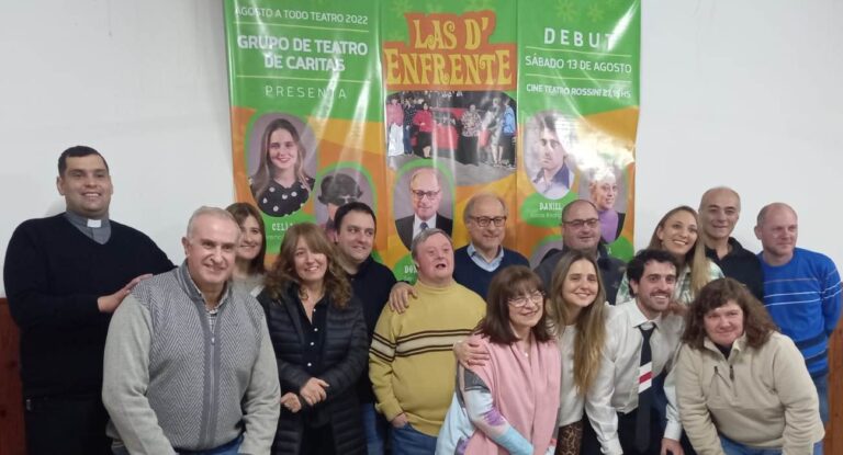 Caritas presentó el elenco de Las D’Enfrente