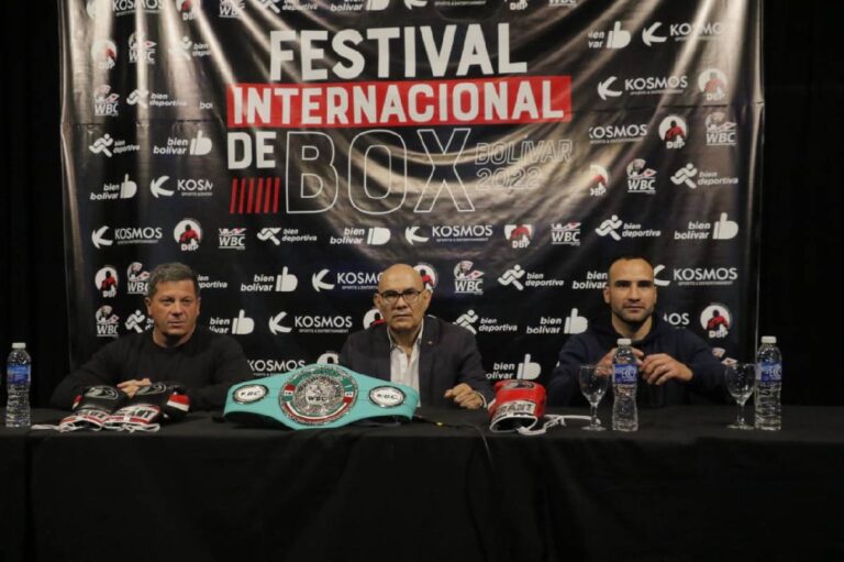 Festival de Boxeo por el Título Mundial en San Carlos de Bolívar
