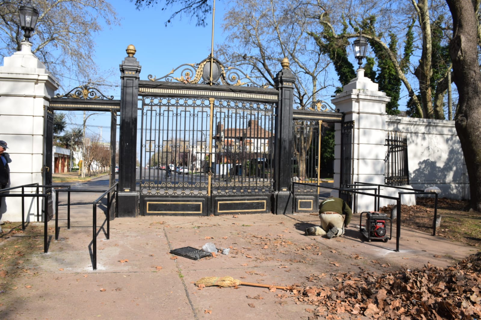 Se construyen pasarelas de acceso al parque San Martín de Nueve de ...