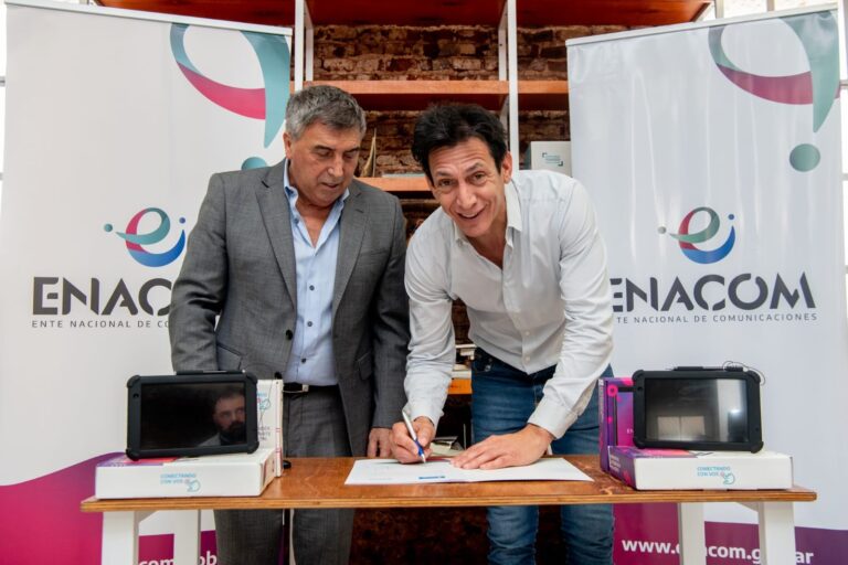 Programa Conectando Con Vos: ENACOM destinará 270 tablets a Carlos Casares