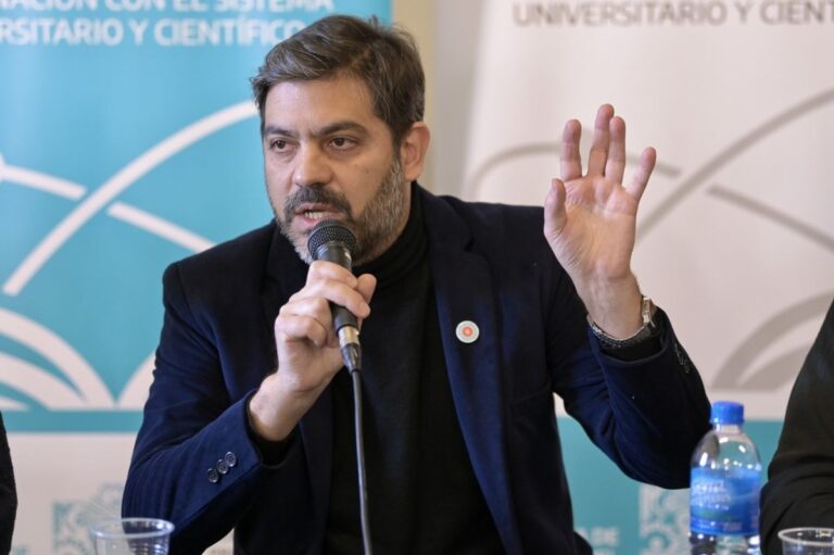 Carlos Bianco: “El Municipio de Nueve de Julio no quiere financiamiento provincial para dictar Carreras Universitarias”