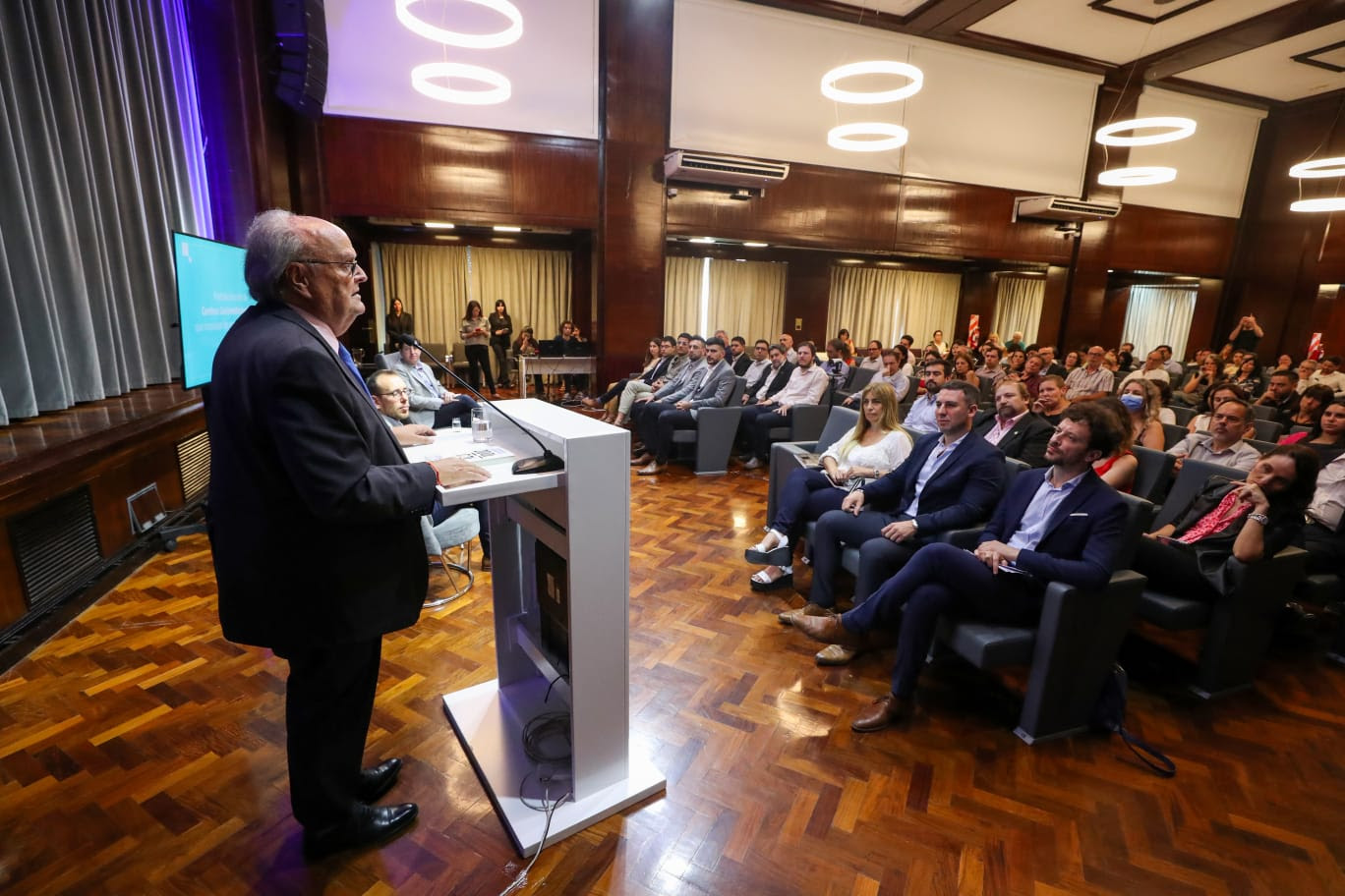 Mendiguren convoca a las universidades a ser protagonistas del cambio estructural de la Argentina