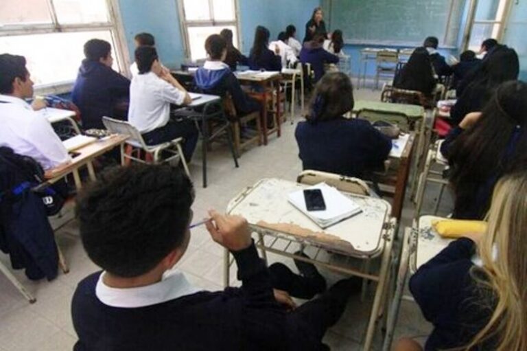 Los colegios privados apoyan la reforma del secundario para el año 2025
