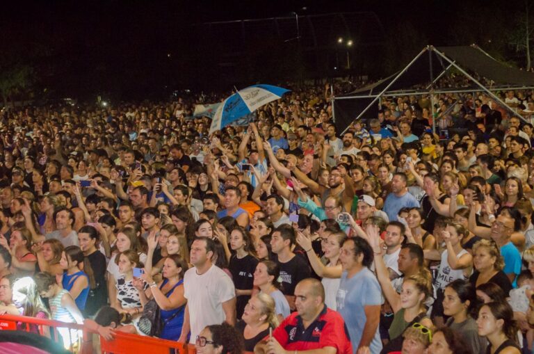 Bragado celebró 177 años de su fundación al ritmo de los Auténticos Decadentes