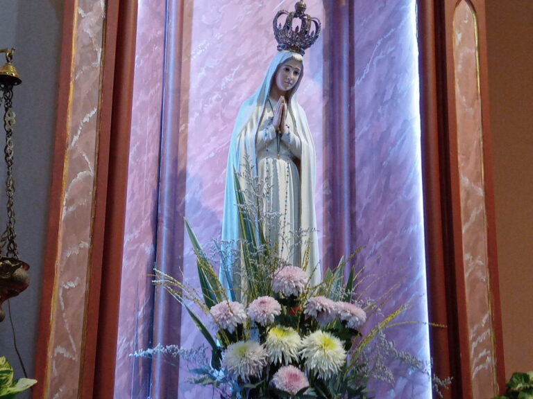 A 109 años de la primera aparición: la comunidad católica celebra hoy a la Virgen de Fátima, patrona de la Diócesis de Nueve de Julio