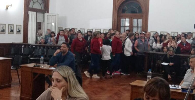 Mercantiles se retiraron molestos porque el proyecto de descanso dominical no fue aprobado