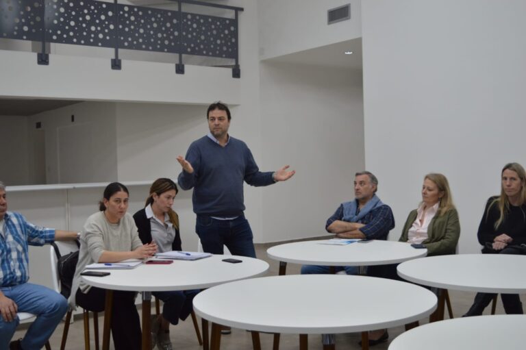 Mariano Barroso encabezó una reunión del Consejo Asesor del Centro San Cayetano