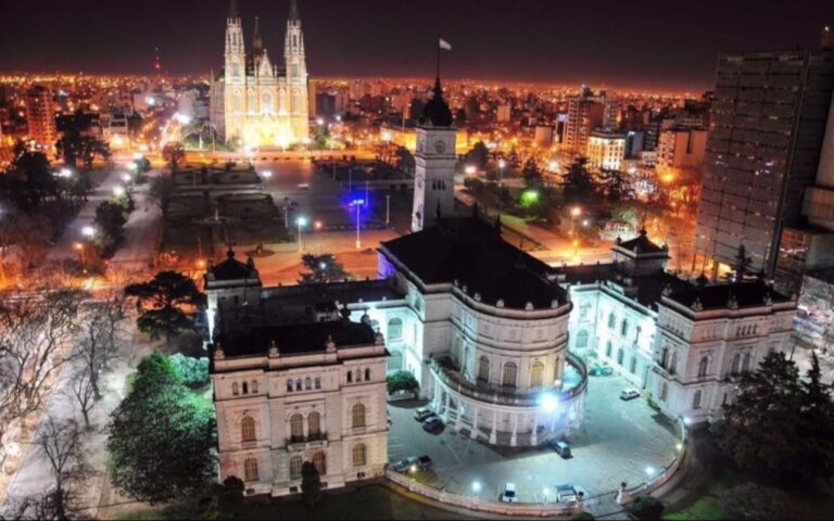 La Plata recuerda su 141 aniversario y a Dardo Rocha