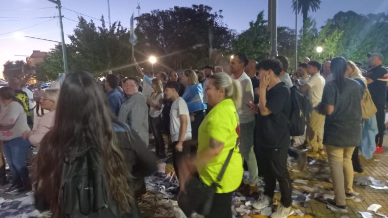 En Nueve de Julio ganó Javier Mile y suma sufragios al escrutinio nacional