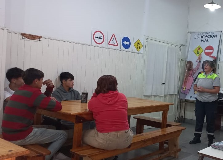 La Campaña de Educación Vial llegó a la Escuela de El Provincial