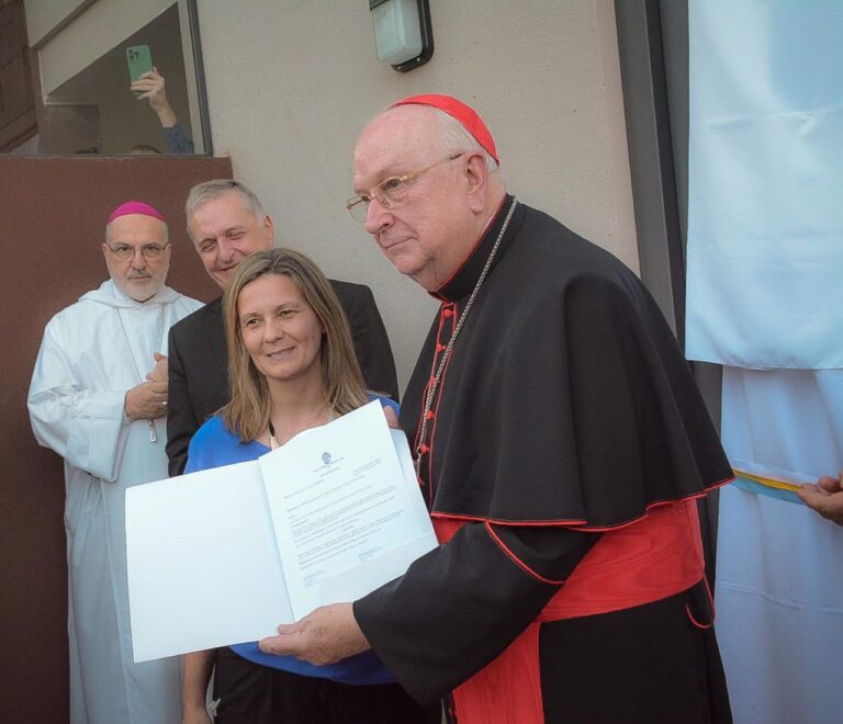 Con la bendición del Cardenal Fernando Vérgez se inauguró el Centro Pastoral Beato Cardenal Pironio