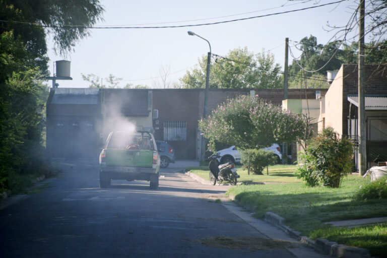 En Nueve de Julio se comienza a fumigar contra los mosquitos