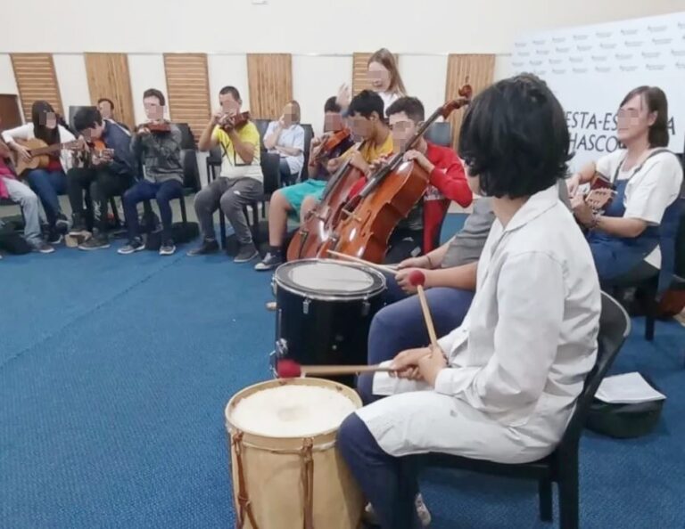 Adolescentes abusaron sexualmente de un compañero de 13 años de la Orquesta Escuela de Chascomús