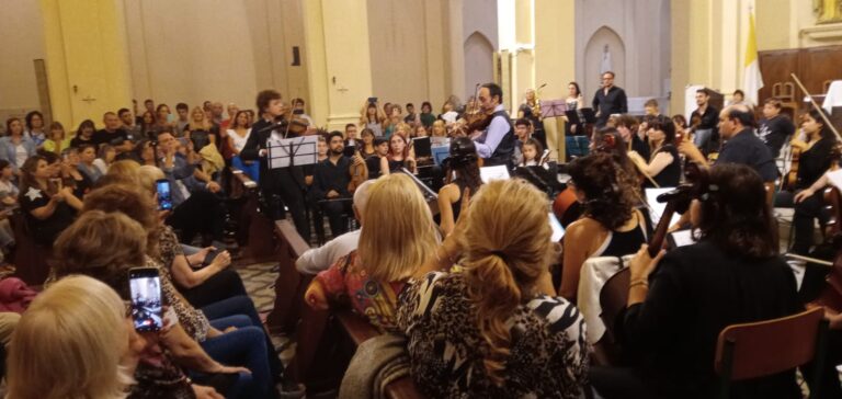 Emoción y aplausos en la catedral nuevejuliense que se vistió de música y talentos