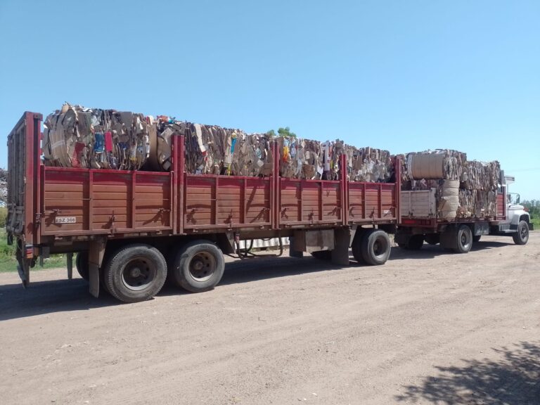 Nueva carga de cartón de 14 mil kg. para ser reciclado