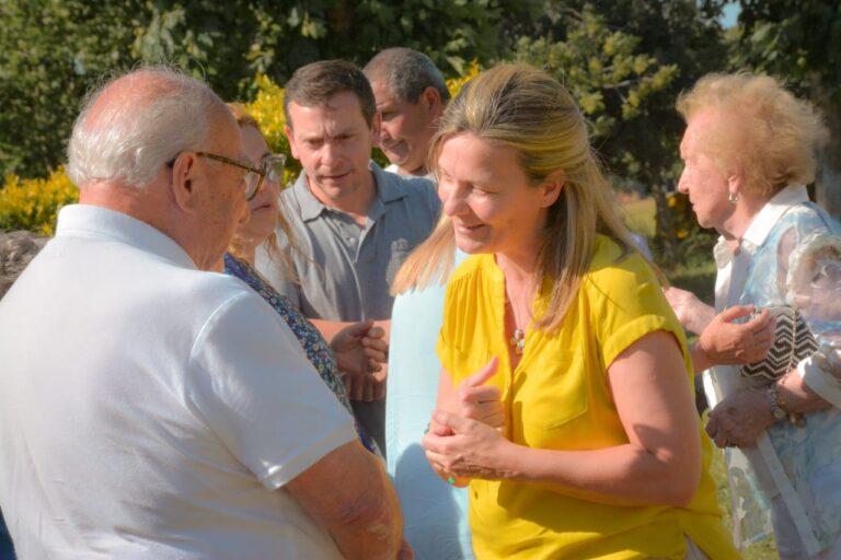 María José Gentile encabezó su primer acto como intendenta y fue en La Niña