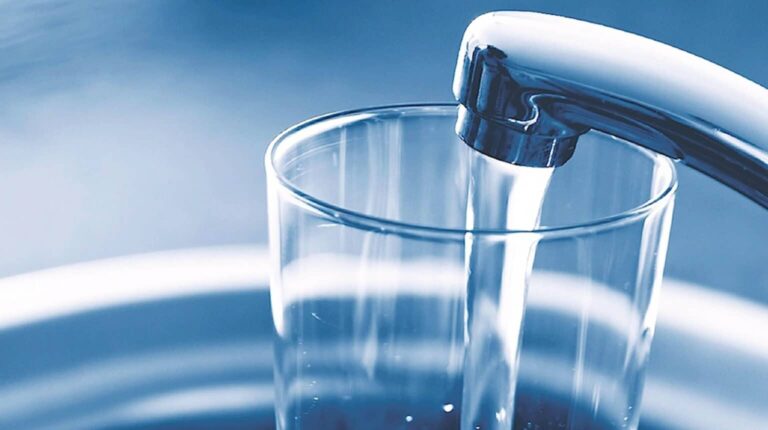 Otro aumento de ABSA y alcanza a 90 ciudades bonaerenses en el servicio de agua